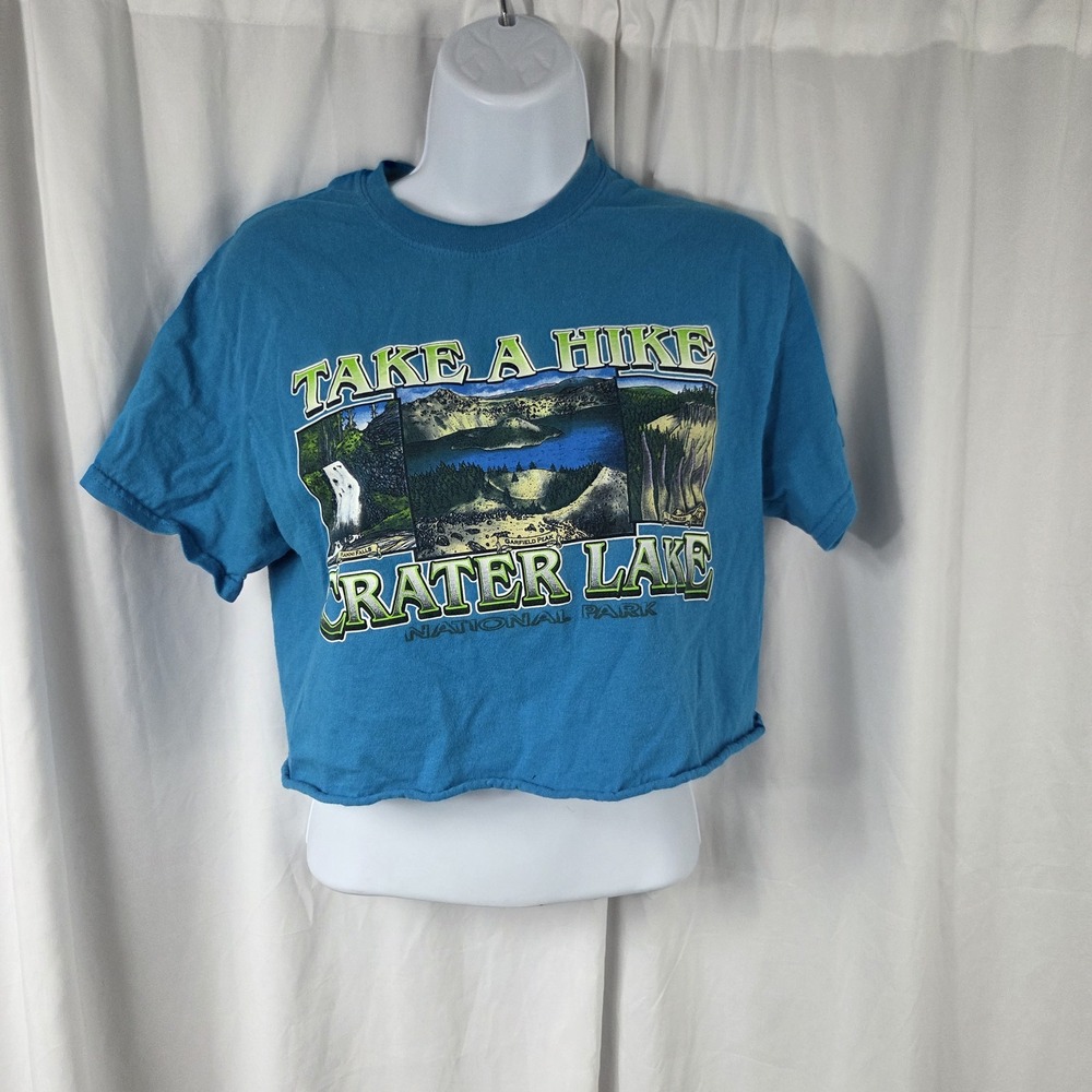 Gildan Shirt Mens Small Blue Take A Hike Crater Lake Graphic Cropped Tee Top